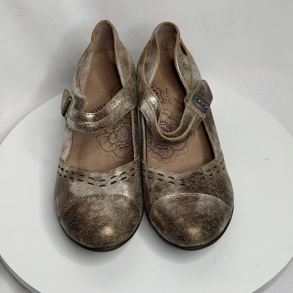 Taos Stunner Women's 6.5 Mary Jane Heels Antique Gold Leather Cap Toe Laser Cut - Picture 3 of 8